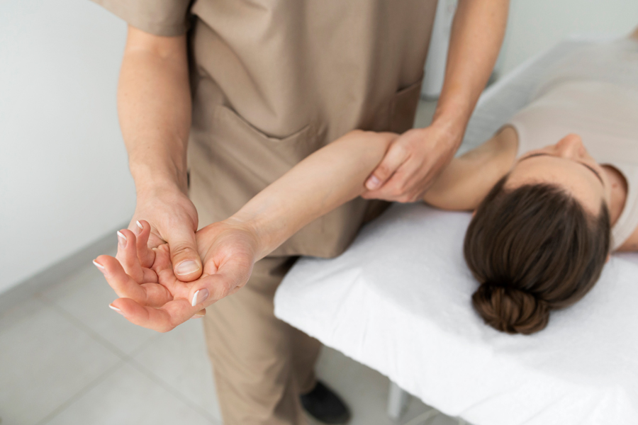 nurse-taking-care-patient-(1)